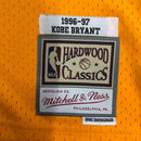 Regata NBA Los Angeles Lakers Retrô Mitchell & Ness 1996/1997 Kobe Bryant