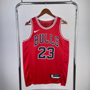 Regata Chicago Bulls 23/24 Icon Edition Michael Jordan Vermelha
