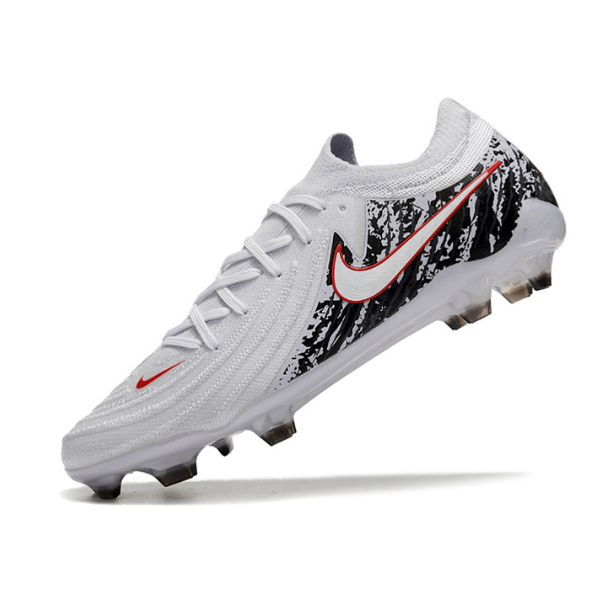 Chuteira Campo Nike Phantom GX2 Elite FG Branca, Preta e Vermelha + MEIA DE BRINDE 🎁