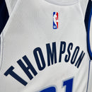 Regata Dallas Mavericks 24/25 Association Edition Klay Thompson Branca