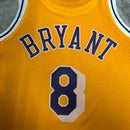 Regata NBA Los Angeles Lakers Retrô Mitchell & Ness 1996/1997 Kobe Bryant