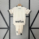 Kit Infantil Milan Pleasures Light 2024/2025